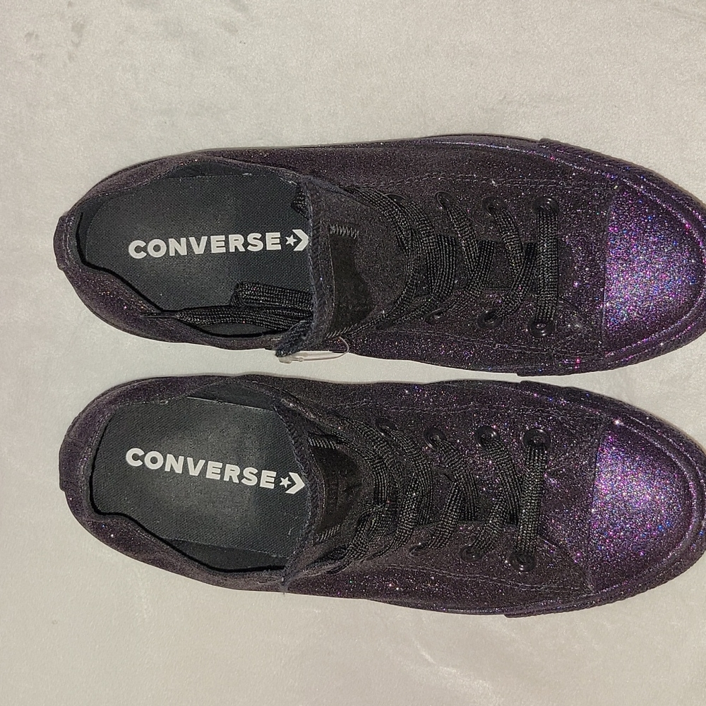 New without box womens converses